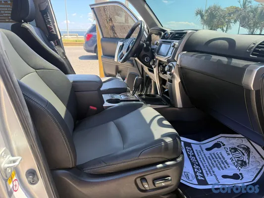 2019 Toyota 4 Runner — foto 6 / 10