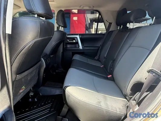 2019 Toyota 4 Runner — foto 10 / 10