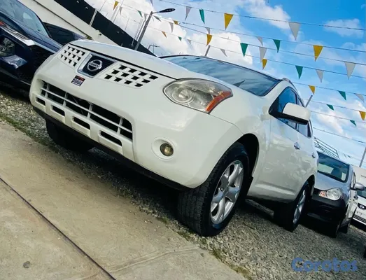 2010 Nissan Rogue — foto 13 / 14