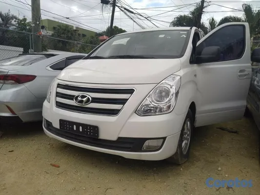 2017 Hyundai Grand Starex