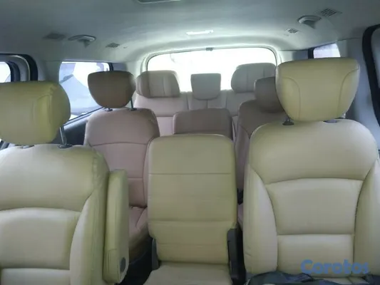 2017 Hyundai Grand Starex — foto 6 / 8