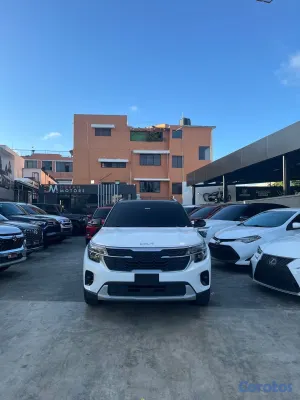 2025 Kia Seltos — foto 2 / 9