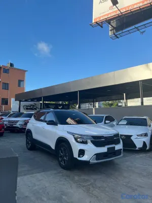 2025 Kia Seltos — foto 3 / 9