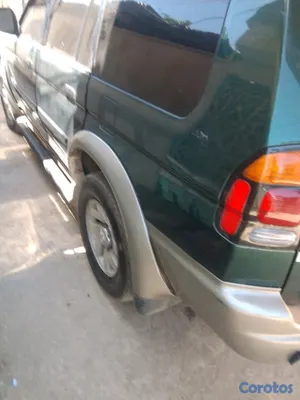 2001 Mitsubishi Montero — foto 7 / 11