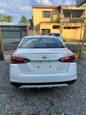 2020 Nissan Versa — foto 4 / 7