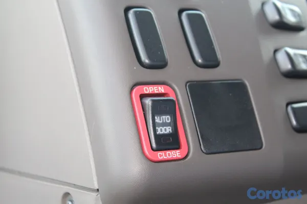 2026 Mitsubishi Montero — foto 3 / 9
