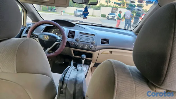 2010 Honda Civic — foto 5 / 10