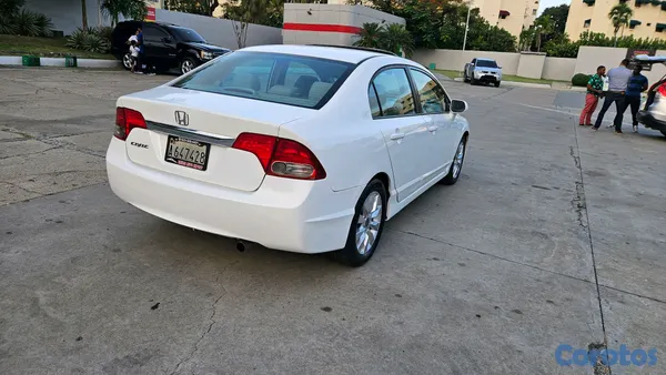 2010 Honda Civic — foto 9 / 10