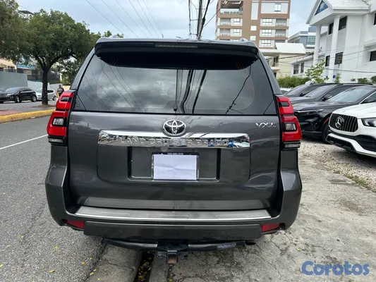 2019 Toyota Land Cruiser Prado — foto 5 / 13