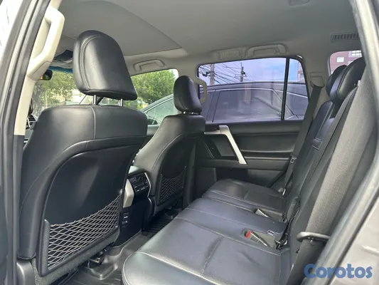 2019 Toyota Land Cruiser Prado — foto 12 / 13