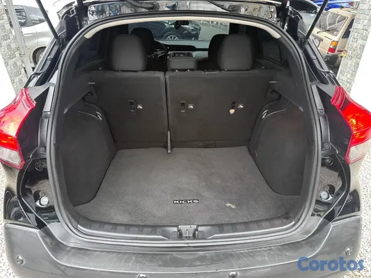 2020 Nissan Kicks — foto 10 / 11