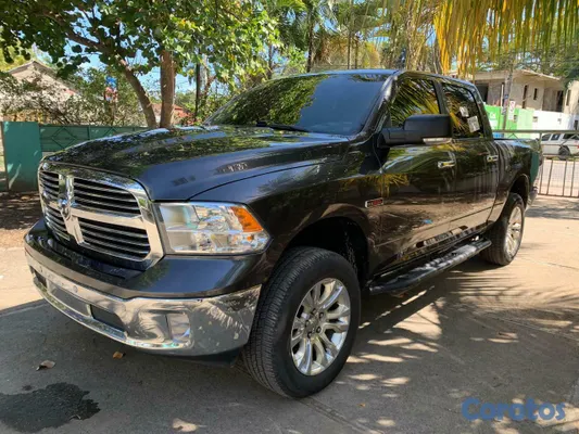 2017 Dodge Ram — foto 2 / 10