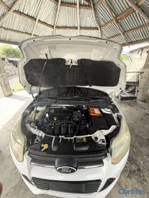 2012 Ford Focus — foto 17 / 17