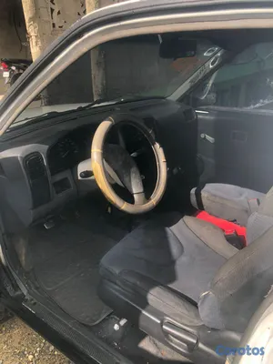 1998 Nissan Urvan — foto 5 / 7