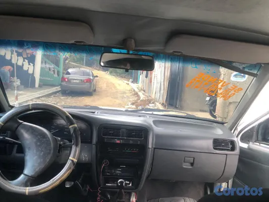 1998 Nissan Urvan — foto 7 / 7