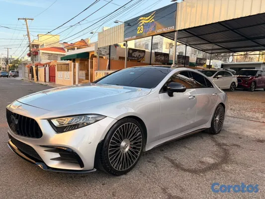 2019 Mercedes-Benz Clase C — foto 2 / 8