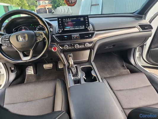 2020 Honda Accord — foto 9 / 10