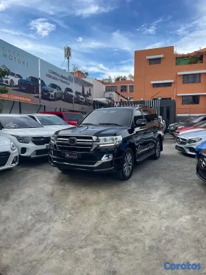 2019 Toyota Land Cruiser
