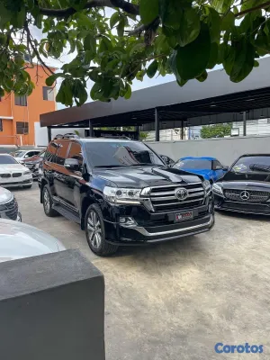 2019 Toyota Land Cruiser — foto 2 / 9