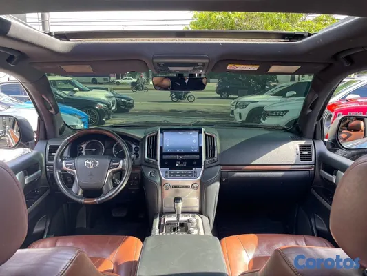 2019 Toyota Land Cruiser — foto 4 / 9