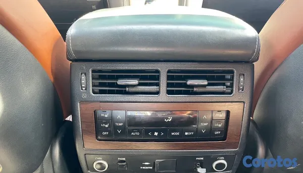 2019 Toyota Land Cruiser — foto 9 / 9