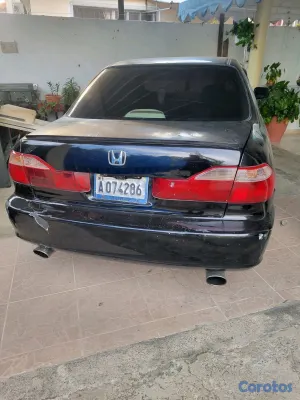 1999 Honda Accord — foto 5 / 6