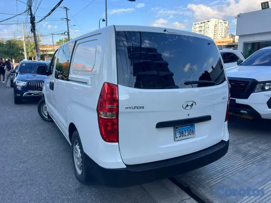 2018 Hyundai H-1 — foto 7 / 10