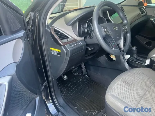 2018 Hyundai Santa Fe — foto 7 / 9