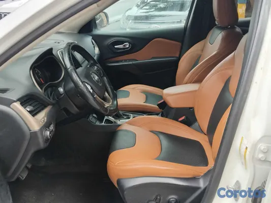 2016 Jeep Cherokee Latitude — foto 8 / 8