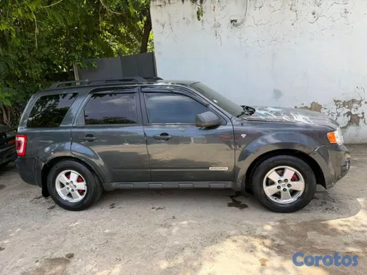 2008 Ford Escape — foto 3 / 5