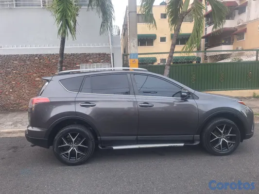 2017 Toyota Rav-4 — foto 8 / 26