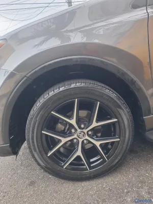 2017 Toyota Rav-4 — foto 25 / 26