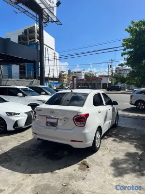 2015 Hyundai Grand I 10 — foto 6 / 10