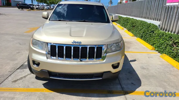 2011 Jeep Grand Cherokee — foto 2 / 10