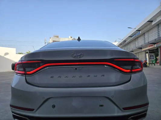 2020 Hyundai Grandeur — foto 4 / 10