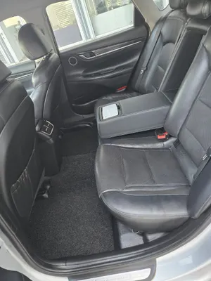 2020 Hyundai Grandeur — foto 8 / 10