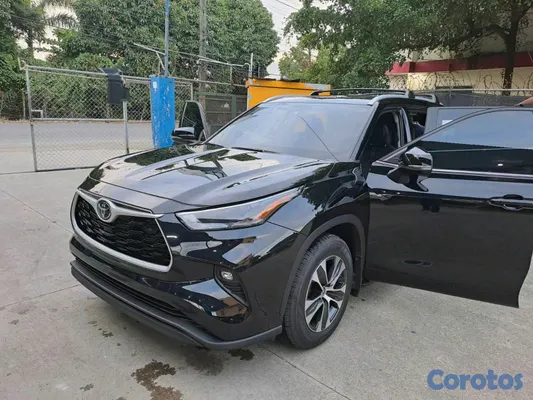 2022 Toyota Highlander — foto 2 / 8