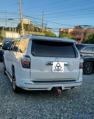2016 Toyota 4 Runner — foto 9 / 10
