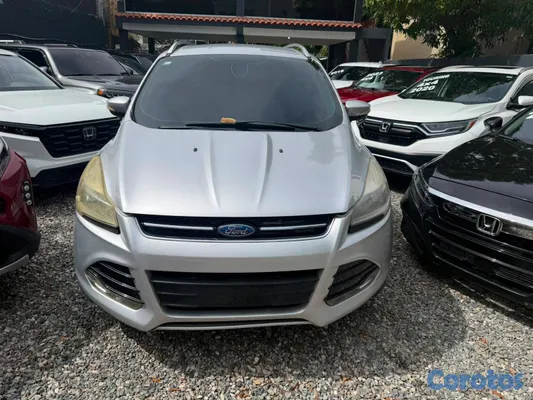 2014 Ford Escape — foto 5 / 9