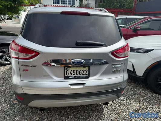 2014 Ford Escape — foto 6 / 9