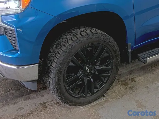 2022 Chevrolet Silverado — foto 13 / 15