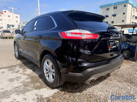 2020 Ford Edge — foto 4 / 9