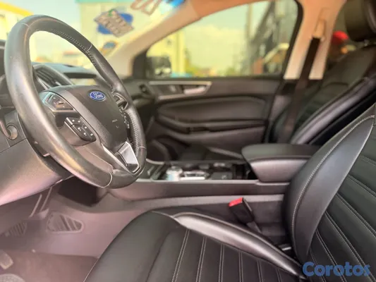 2020 Ford Edge — foto 7 / 9