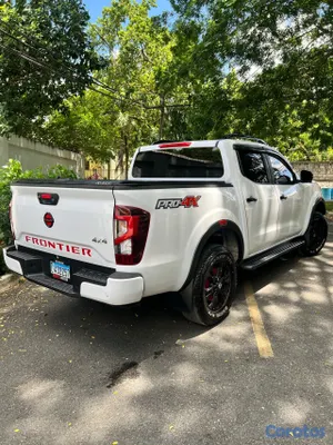 2022 Nissan Frontier — foto 13 / 14