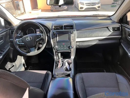 2016 Toyota Camry — foto 4 / 10