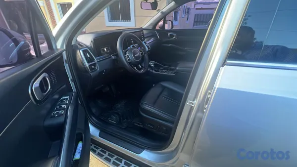 2023 Kia Sorento — foto 4 / 8