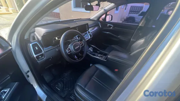 2023 Kia Sorento — foto 6 / 8