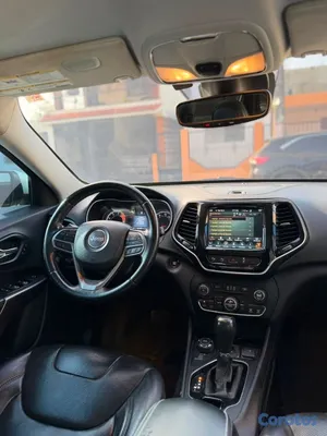2019 Jeep Cherokee — foto 8 / 8