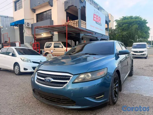 2011 Ford Taurus — foto 4 / 10