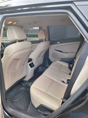 2017 Hyundai Tucson — foto 10 / 13